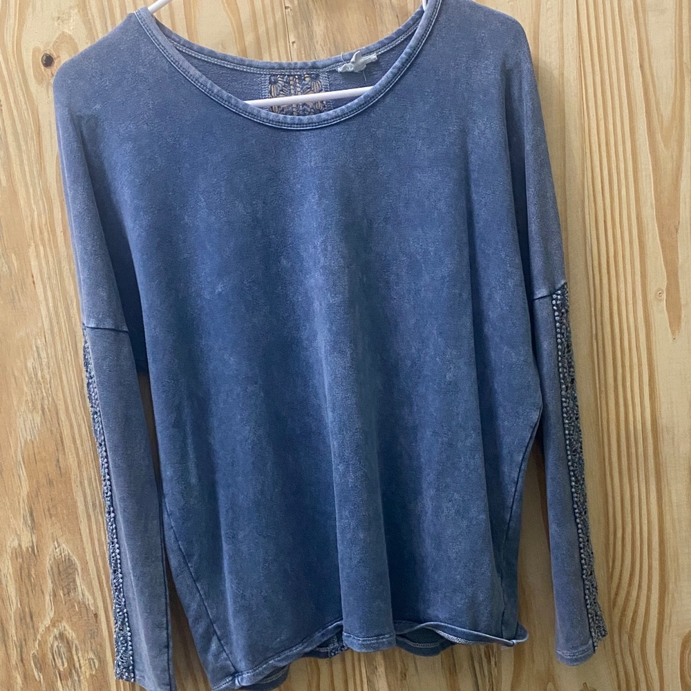 En Creme Denim Blue Long Sleeve Blouse